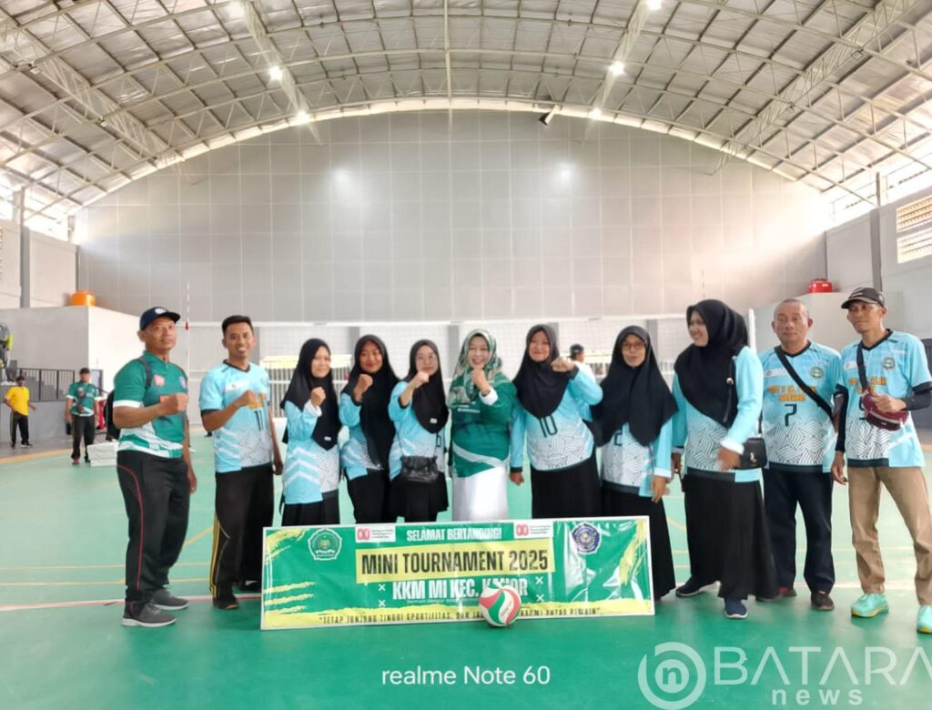 Guru MI Se-Kecamatan Kanor Tunjukkan Semangat Olahraga