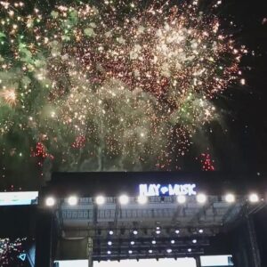 Hadiah Hiburan Dua Inisiator Mantan Petinggi Kota Migas, Konser Dewa 19 di Bojonegoro Sukses, 15 Ribu Penonton Membludak