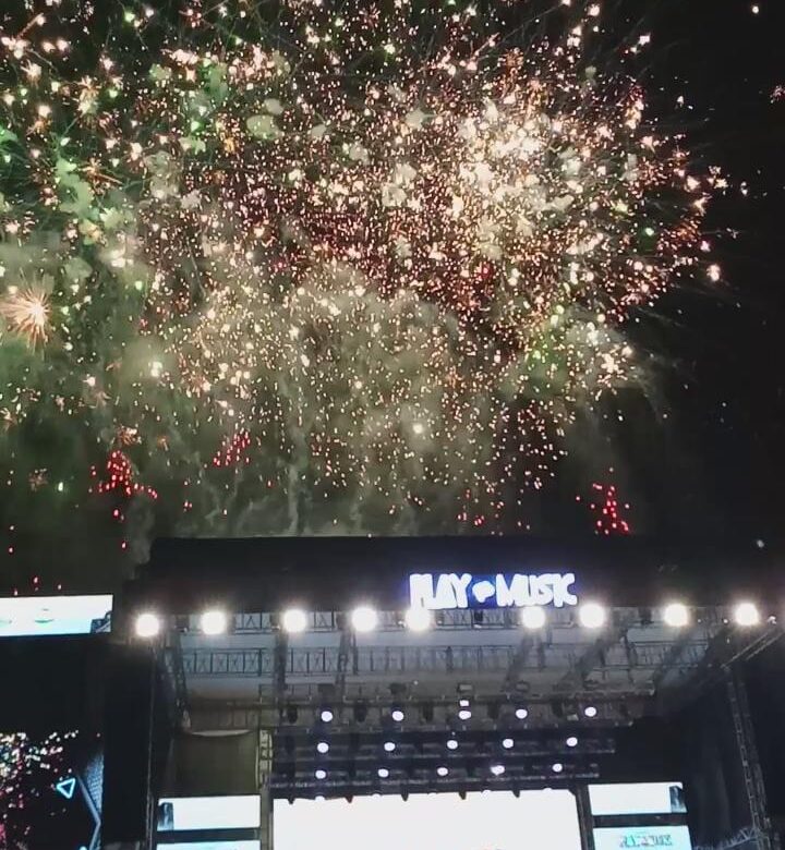 Hadiah Hiburan Dua Inisiator Mantan Petinggi Kota Migas, Konser Dewa 19 di Bojonegoro Sukses, 15 Ribu Penonton Membludak