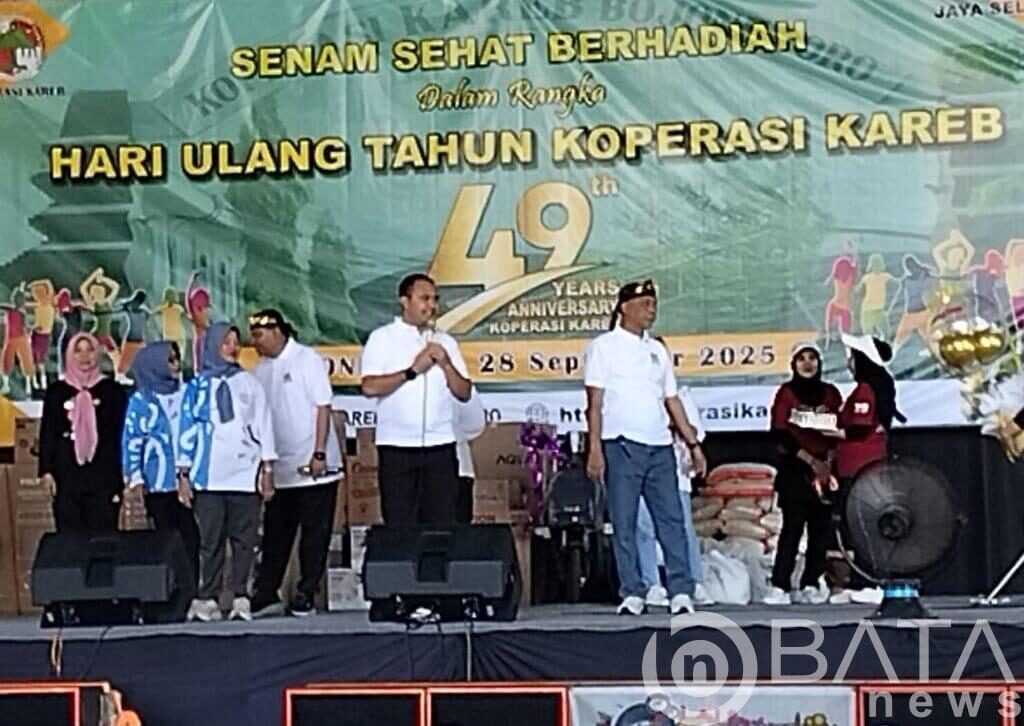 Senam BMM Meriahkan HUT ke-49 Koperasi KAREB Bojonegoro