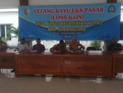 Pemdes Kapas Bojonegoro Tambah PAD Rp41 Juta Lewat Lelang Kayu Eks Los Pasar Kain