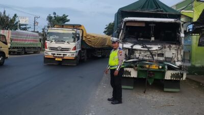 Truk Tangki dan Truk Gandeng Terlibat Kecelakaan di Jalan Juwana – Batangan