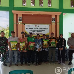 Dorong Kemandirian Pangan, Desa Mojoranu Salurkan Bibit Padi dari Dana Desa