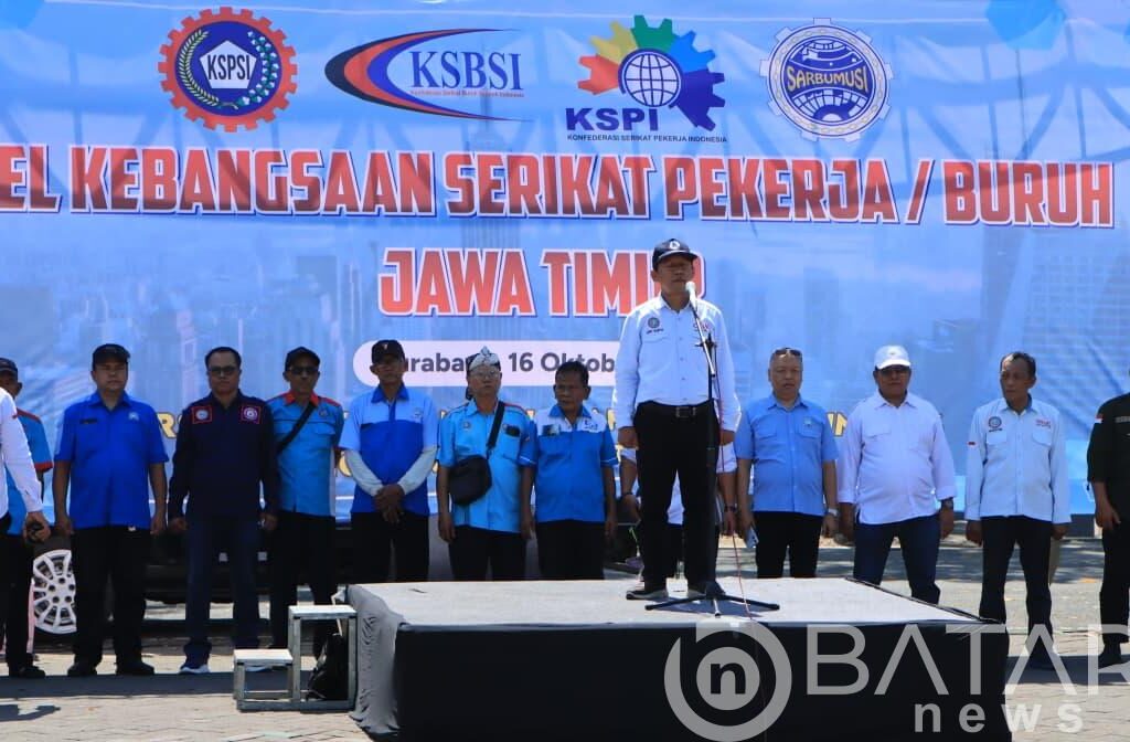 Komitmen Damai dalam Perjuangan Upah 2026, Apel Kebangsaan Serikat Pekerja/Buruh Jawa Timur Tertib