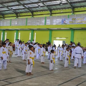 Ratusan Karateka INKAI FORKI Bojonegoro Naik Tingkat di Lapangan Sekolah Menengah Terpadu