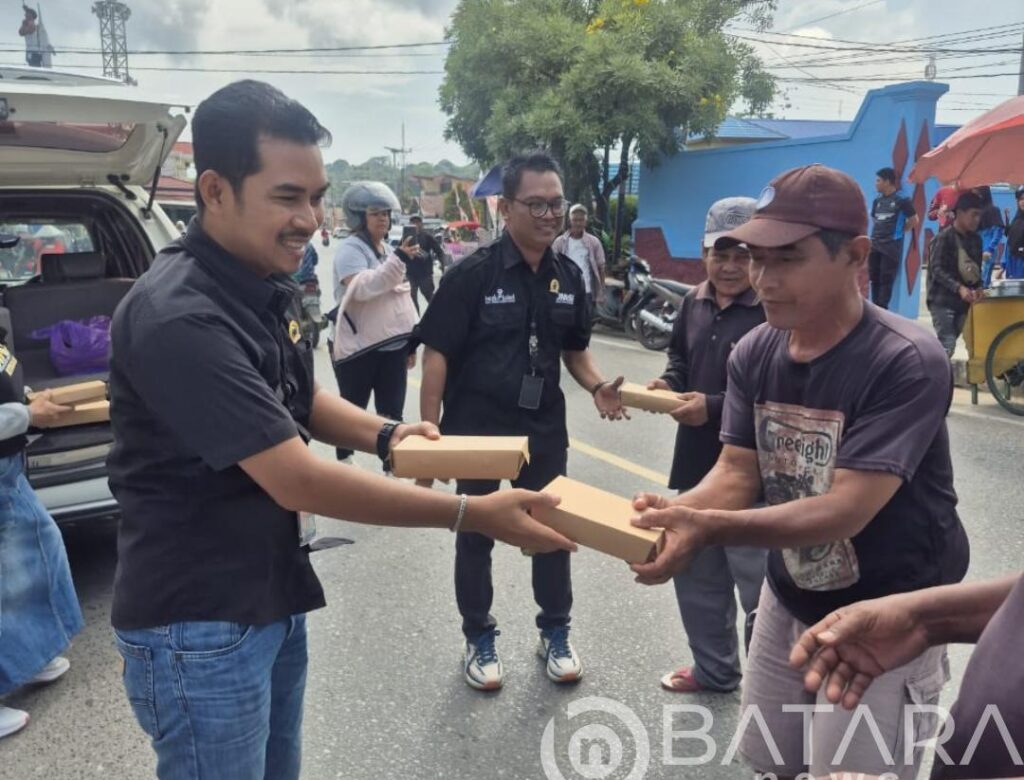 Gandeng PT SDE, JMSI Kotabaru Gelar Aksi Jumat Berkah Berbagi
