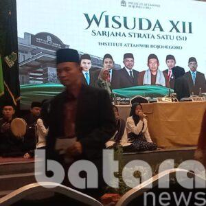 Institut Attanwir Bojonegoro Gelar Wisuda XII Sarjana Strata Satu, Ratusan Lulusan Resmi Dikukuhkan