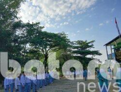 Peringatan Hari Pahlawan di MA Al Abror Sukosewu: Tanamkan Semangat Patriotisme pada Siswa