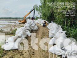 Tanggul Sungai Widodaren Jebol, DPUTR Pati Lakukan Penanganan Darurat