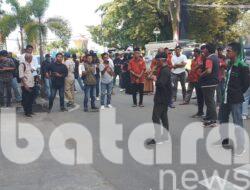 Gedung Wakil Rakyat di Geruduk Rakyat, Ternyata ini yang di Tuntut, Bupati Turun Tangan