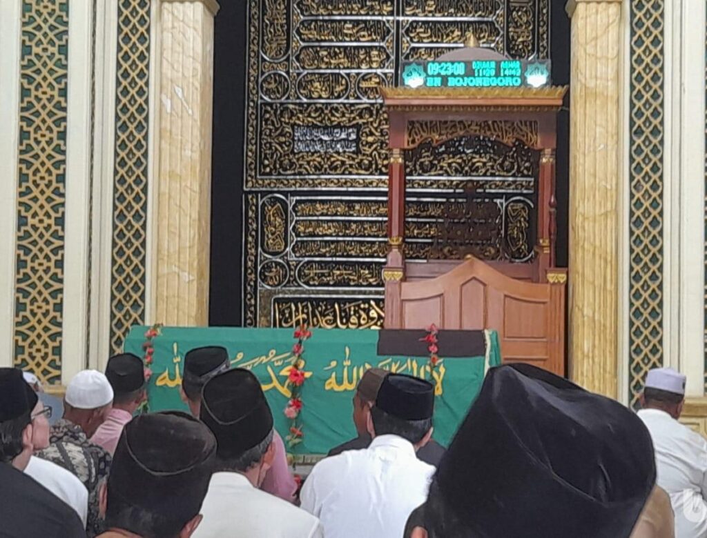 Kabar Duka: Ustadz Arofatuzzamroni Wafat, Doa Mengalir dari Kerabat dan Sahabat