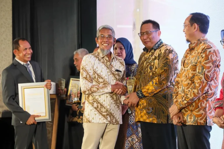 33 ASN Jateng Raih Abdi Nagari Award 2025: Bukti Dedikasi Luar Biasa!