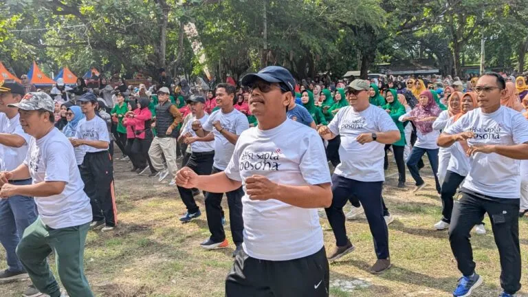 Rembang Geliat: Senam Bersama Bupati Hidupkan Pantai Kartini!