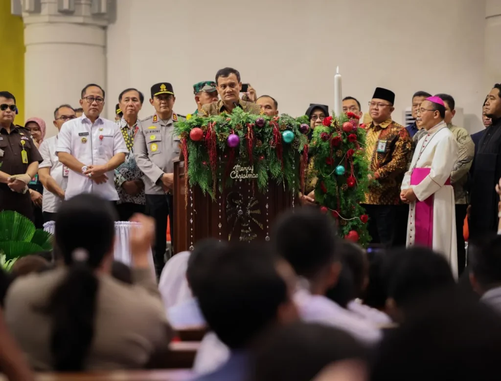 Ahmad Luthfi di Katedral Semarang: Natal Aman, Doa untuk Negeri