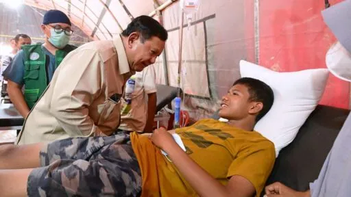 Prabowo Subianto Tinjau Aceh Tamiang Pasca Banjir Sapa Warga & Pastikan Bantuan