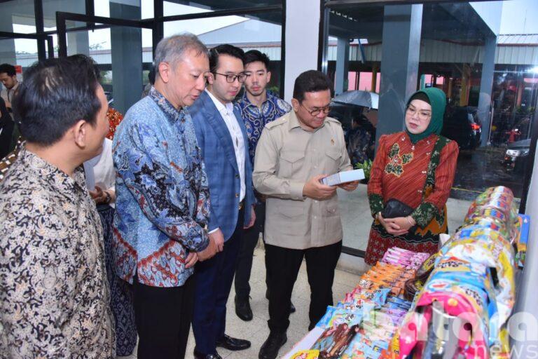 Mendag Lepas Ekspor Perdana Konimex Ke Jepang: Biskuit Lokal Mendunia!