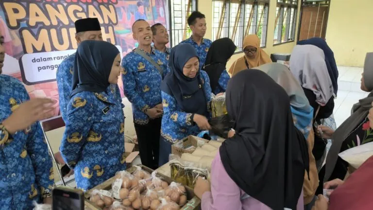 Kendal Amankan Harga Pangan Jelang Nataru: Pasar Murah Diserbu Warga!