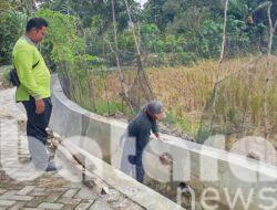 Gerak cepat pemdes mulyo agung Tanggap Penanganan dan Maintenance TPT saluran irigasi 
