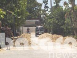 Minim Rambu Lalu Lintas, Warga Karang Tanjungharjo Alami Kecelakaan di Proyek Cor Beton BKKD